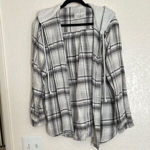 American Eagle Outfitters Gray Plaid Button Down Shirt